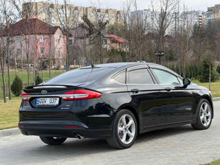 Ford Fusion foto 6