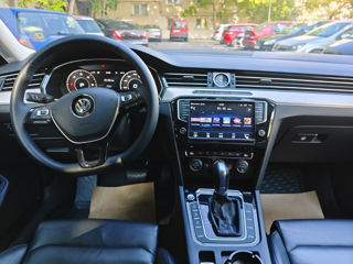 Volkswagen Passat foto 2