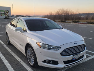 Ford Fusion foto 2