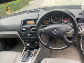 Mercedes C-Class foto 6