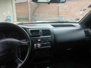 Nissan Almera foto 7