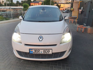 Renault Grand Scenic foto 1