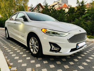 Ford Fusion foto 2