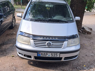 Volkswagen Sharan foto 2