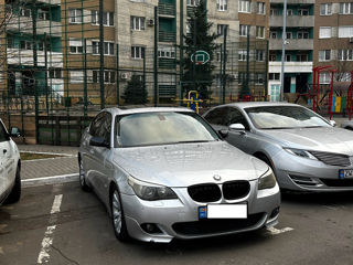 BMW 5 Series foto 2