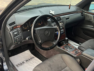 Mercedes E-Class foto 8