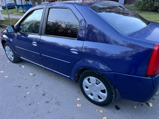 Dacia Logan foto 2