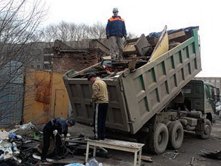 Снос-демонтаж ветких старых домов строений сооружений конструкций построек очистка уборка участков. foto 5