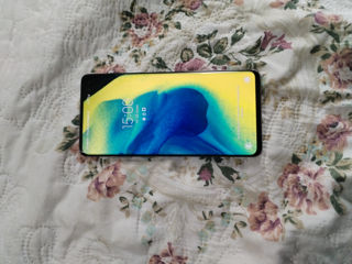 Продам Samsung S10 Plus