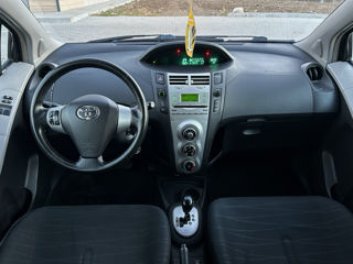 Toyota Yaris foto 9