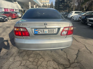 Nissan Almera foto 5