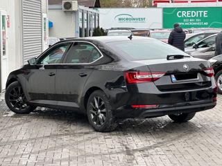 Skoda Superb foto 3