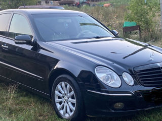 Mercedes E-Class foto 2