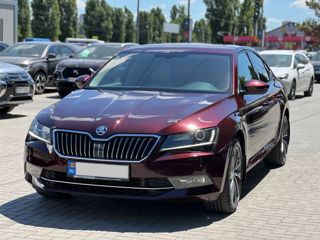 Skoda Superb foto 1