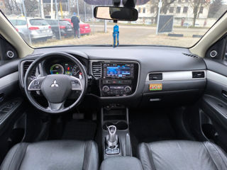 Mitsubishi Outlander foto 9