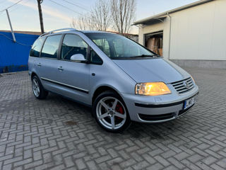 Volkswagen Sharan foto 2