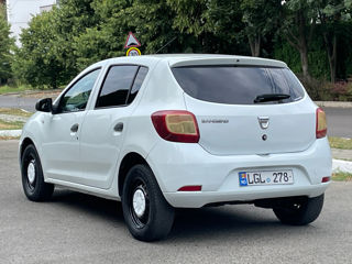 Dacia Sandero foto 4