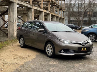 Toyota Auris foto 2