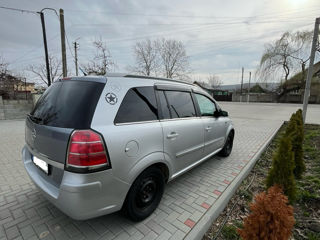 Opel Zafira foto 4