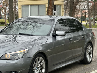 BMW 5 Series foto 3