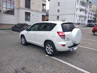 Toyota Rav 4 foto 4