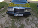 Mercedes Series (W124) foto 3