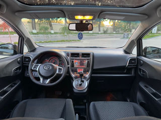 Toyota Verso-S foto 10