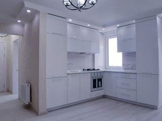 Super pret!!! Exfactor. Sadoveanu 15/2. 2 dormitoare + living cu bucatarie. 68 m2. foto 4