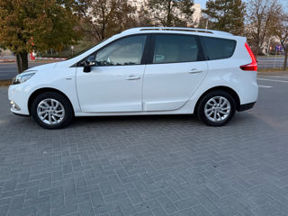 Renault Grand Scenic foto 2