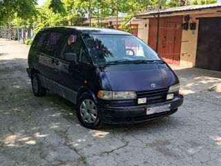 Toyota Previa foto 1