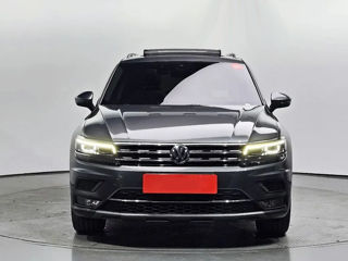 Volkswagen Tiguan foto 3