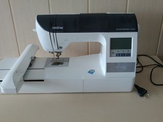 Mașină de brodat Brother Innovis 750-E de vânzare! foto 2