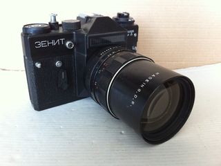 Фотоаппарат Зенит с объективом Pentacon Electric 135 mm f/ 2.8.
