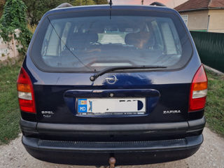 Opel Zafira foto 3