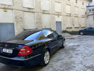 Mercedes E-Class foto 4