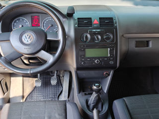 Volkswagen Touran foto 6