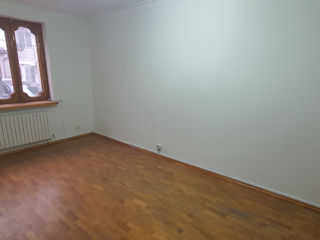 Oficiu in centru.Strada Bucuresti.117m2 169000euro foto 7