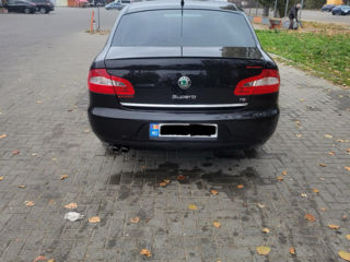 Skoda Superb foto 3