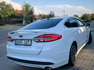 Ford Fusion foto 4