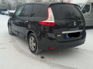 Renault Grand Scenic foto 3