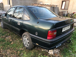 Opel Vectra 1992 Piese,1,6 benzin foto 3