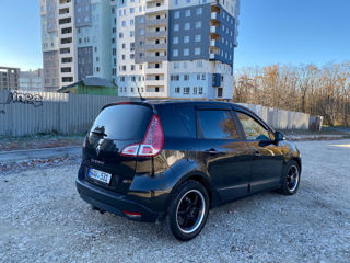 Renault Scenic foto 2