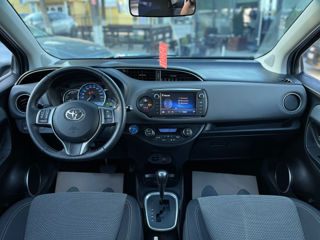 Toyota Yaris foto 10