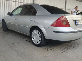 Ford Mondeo foto 5