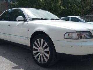 Audi A8 foto 3