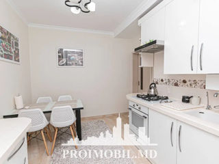 Apartament cu 3 camere, 90 m², Centru, Chișinău foto 8