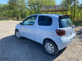 Toyota Yaris foto 4