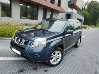 Nissan X-Trail foto 1