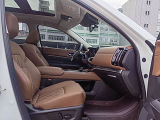 Nissan Pathfinder foto 8