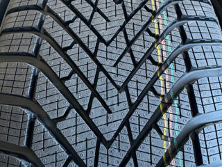 235/60 R18 Pirelli Scorpion Winter 2 foto 4